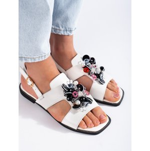 Komfortní dámské  sandály bílé na plochém podpatku